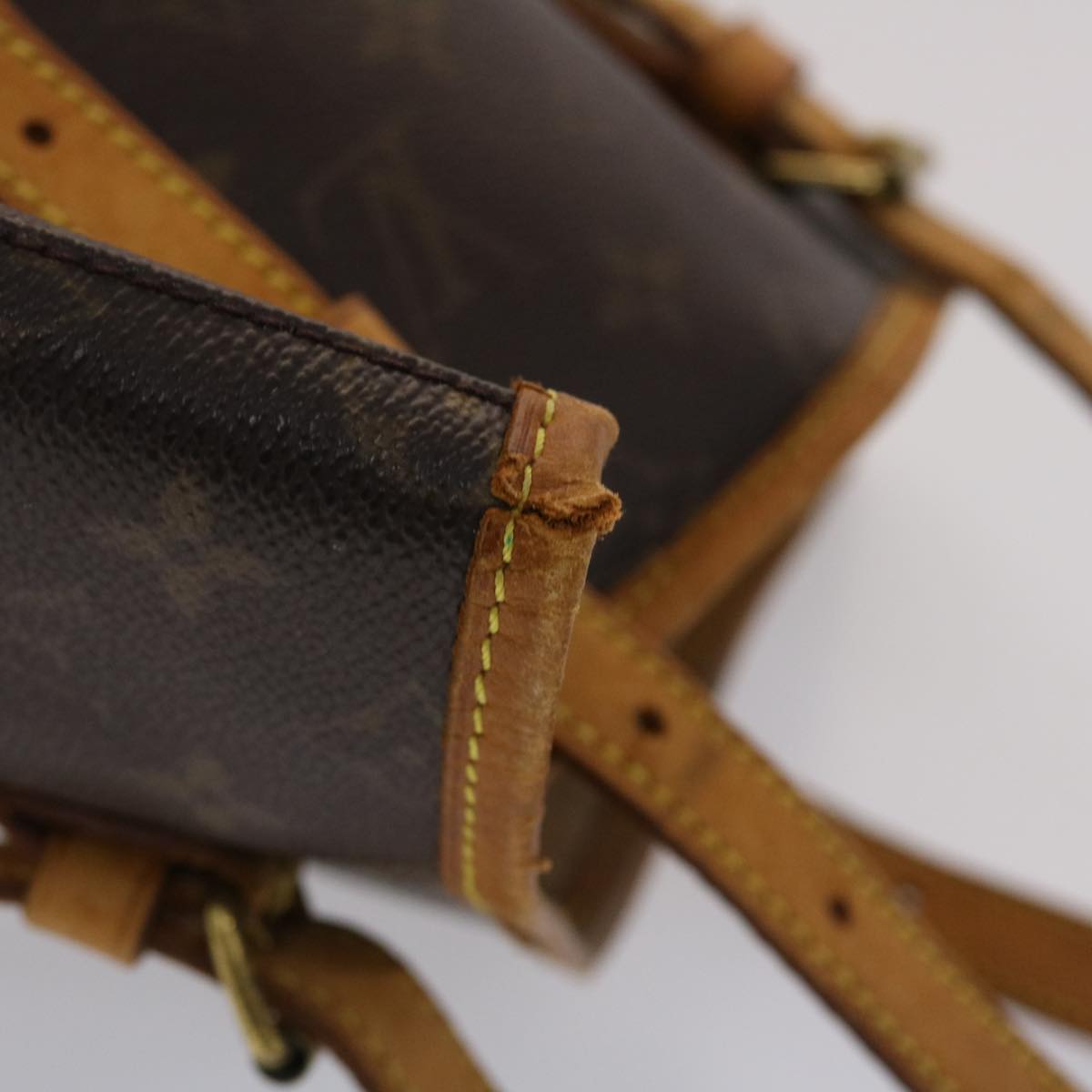 LOUIS VUITTON Monogram Bucket GM Shoulder Bag M42236 LV 46207