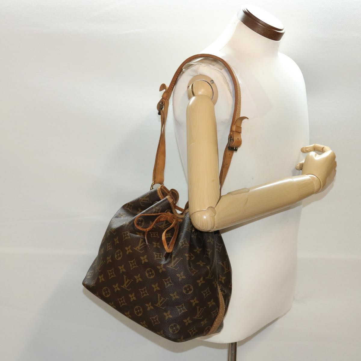 LOUIS VUITTON Monogram Petit Noe Shoulder Bag M42226 LV 46217