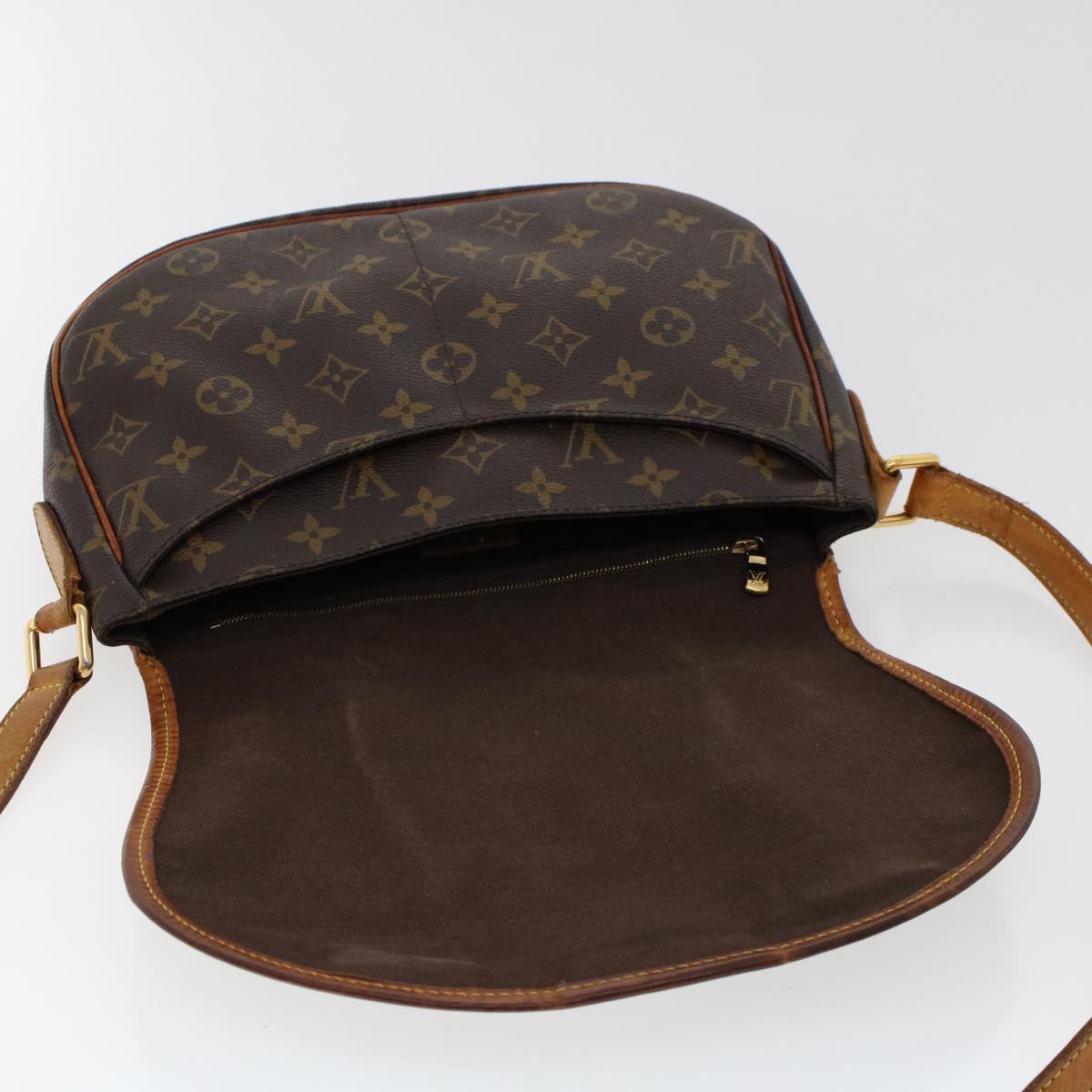 LOUIS VUITTON Monogram Menilmontant PM Shoulder Bag M40474 LV 46224