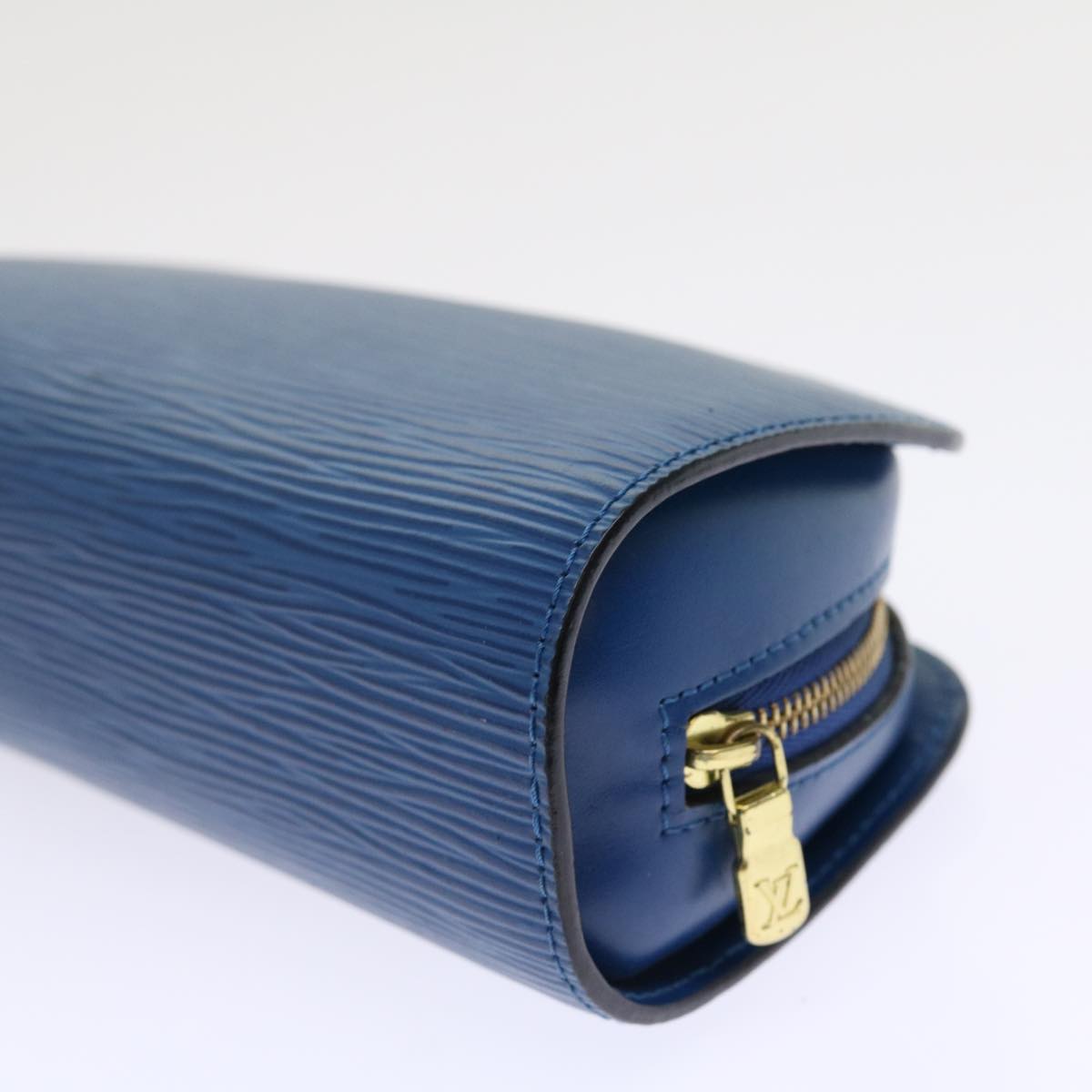 LOUIS VUITTON Epi Dauphine PM Pouch Blue M48445 LV 46250
