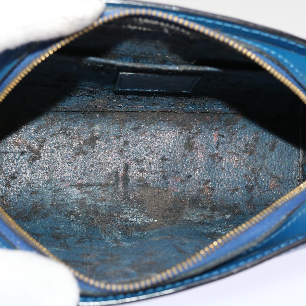 LOUIS VUITTON Epi Dauphine PM Pouch Blue M48445 LV 46250