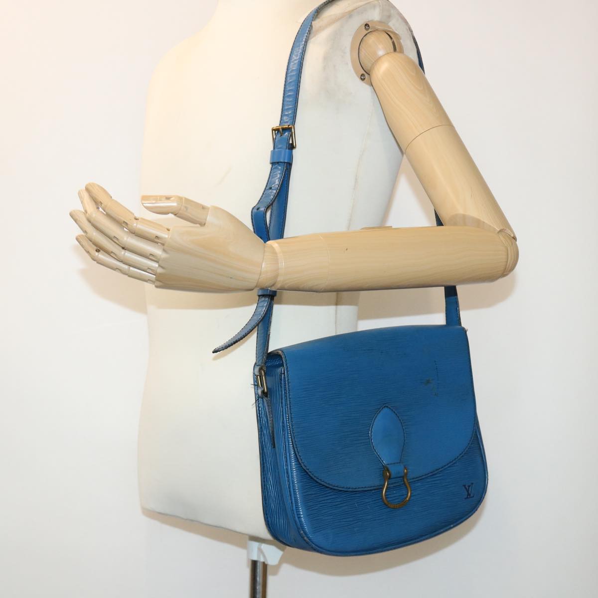 LOUIS VUITTON Epi Saint Cloud GM Shoulder Bag Blue M52195 LV 46253