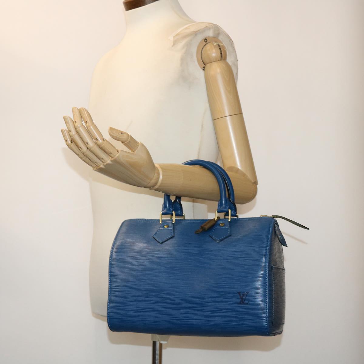LOUIS VUITTON Epi Speedy 25 Hand Bag Toledo Blue M43015 LV 46261