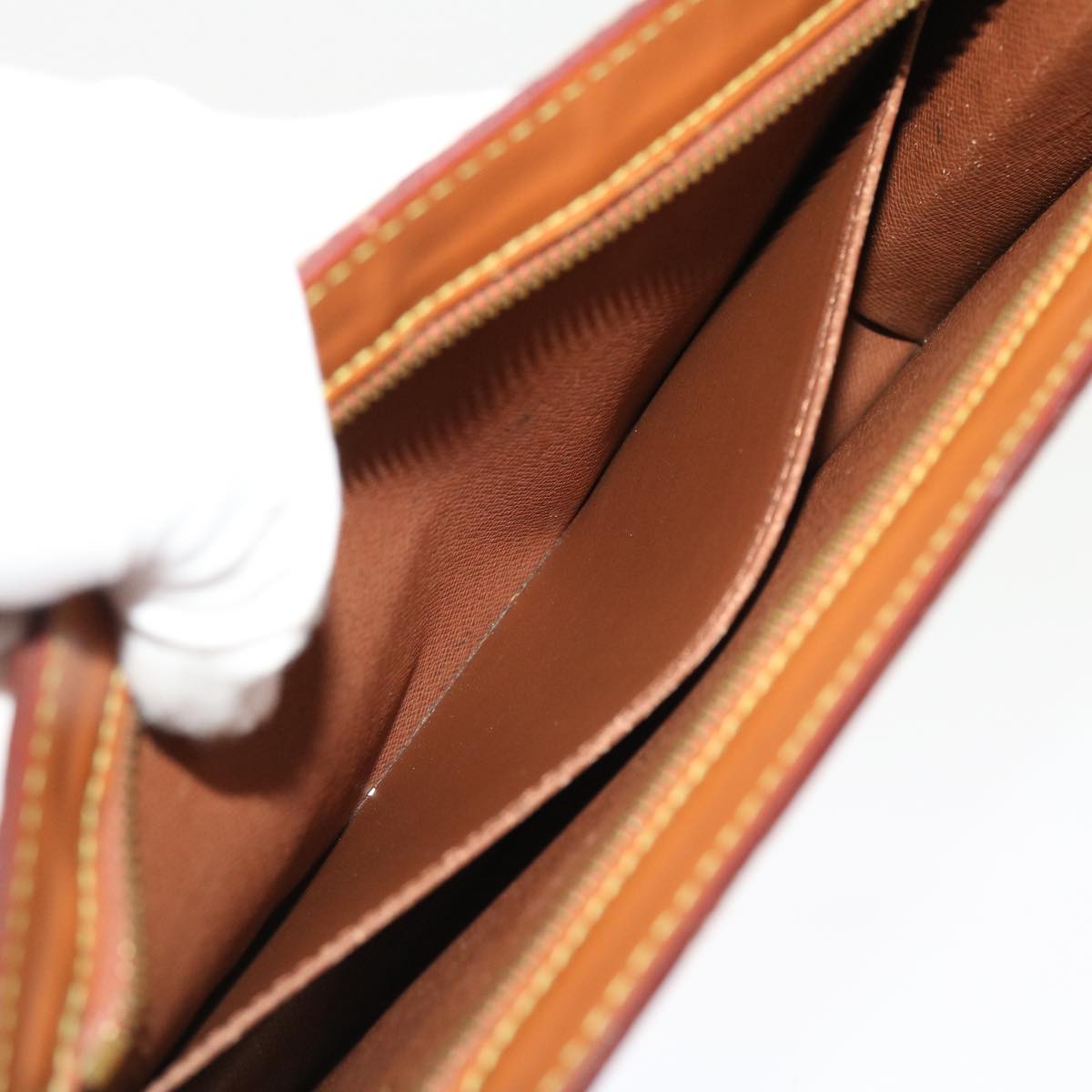 LOUIS VUITTON Epi Pochette Homme Clutch Bag Brown M52528 LV 46269