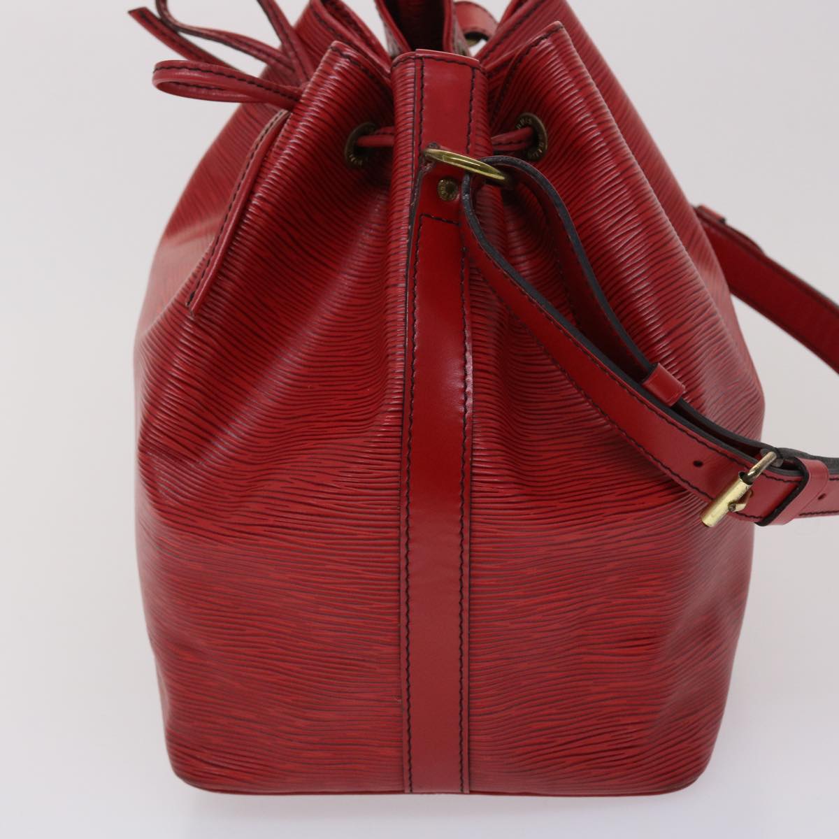 LOUIS VUITTON Epi Petit Noe Shoulder Bag Red M44107 LV 46271