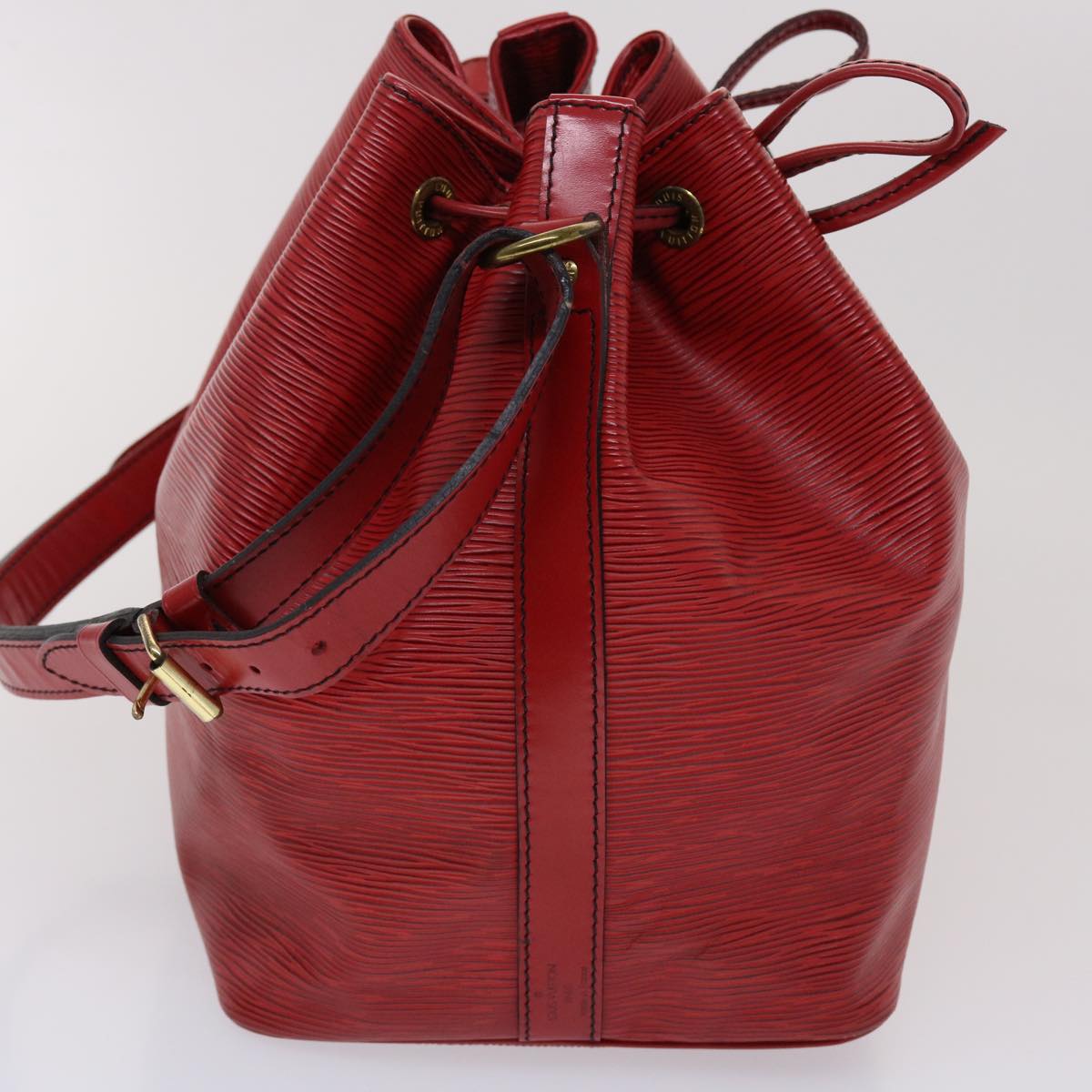 LOUIS VUITTON Epi Petit Noe Shoulder Bag Red M44107 LV 46271