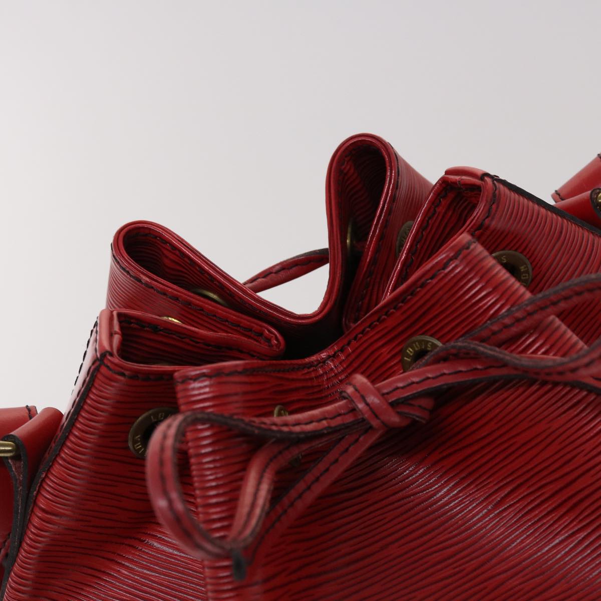LOUIS VUITTON Epi Petit Noe Shoulder Bag Red M44107 LV 46271