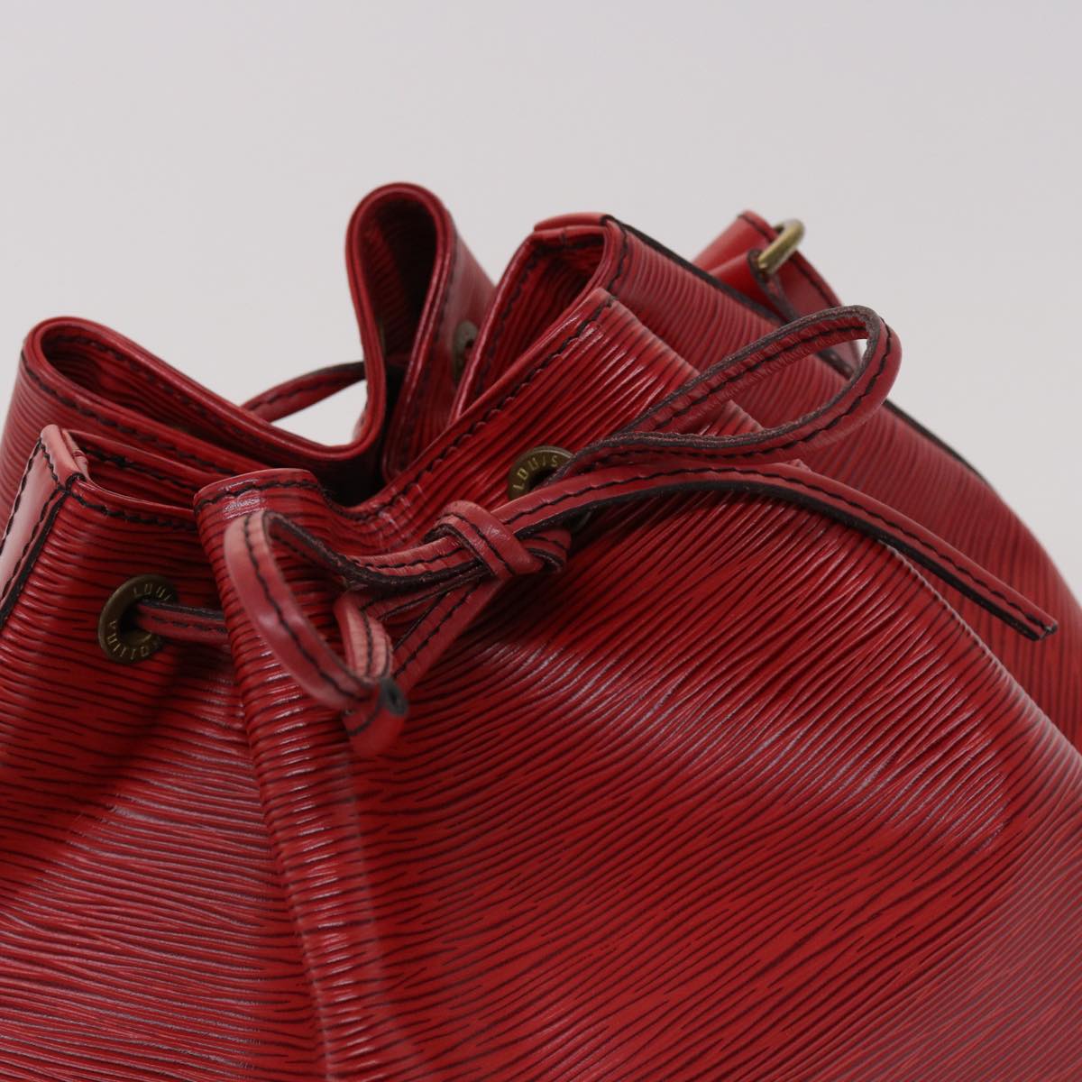 LOUIS VUITTON Epi Petit Noe Shoulder Bag Red M44107 LV 46271