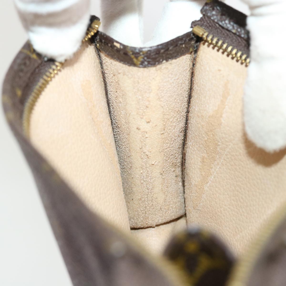 LOUIS VUITTON Monogram Poche Toilette 15 Pouch M47546 LV 46288