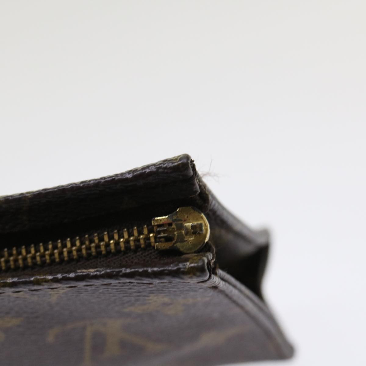 LOUIS VUITTON Monogram Poche Toilette 15 Pouch M47546 LV 46288