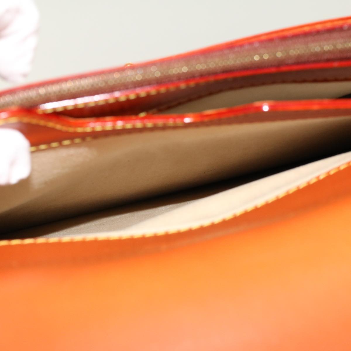 LOUIS VUITTON Nomad Leather Robust 1 Business Bag Beige M85390 LV 46299