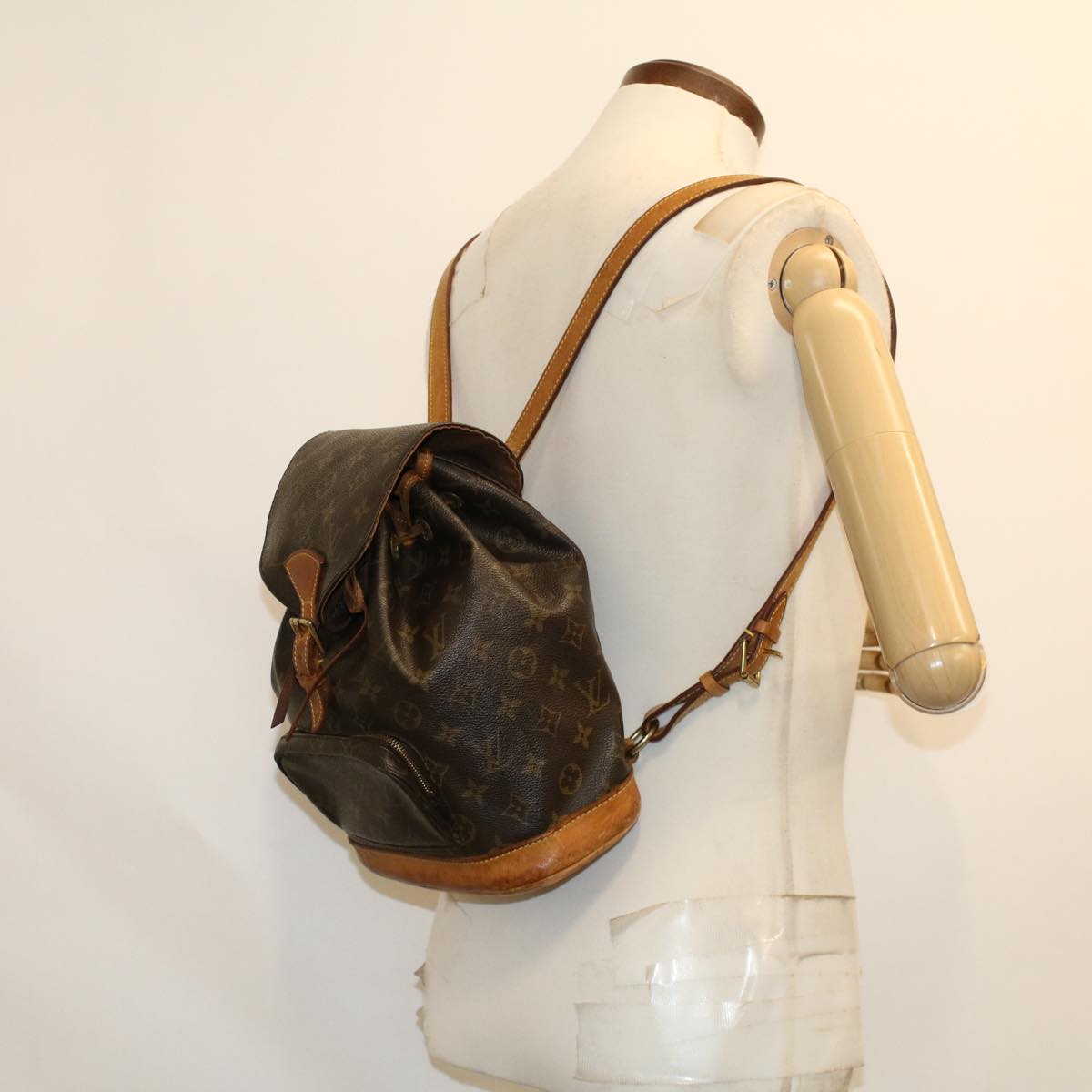 LOUIS VUITTON Monogram Montsouris MM Backpack M51136 LV 46363