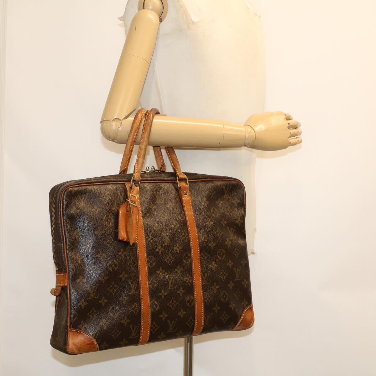 LOUIS VUITTON Monogram Porte Documents Voyage Business Bag M53361 LV 46374