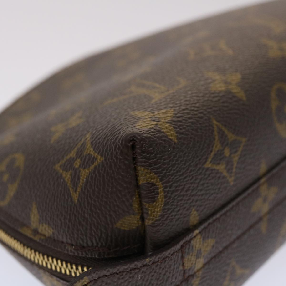 LOUIS VUITTON Monogram Trousse Demi Ronde Cosmetic Pouch M47520 LV 46397