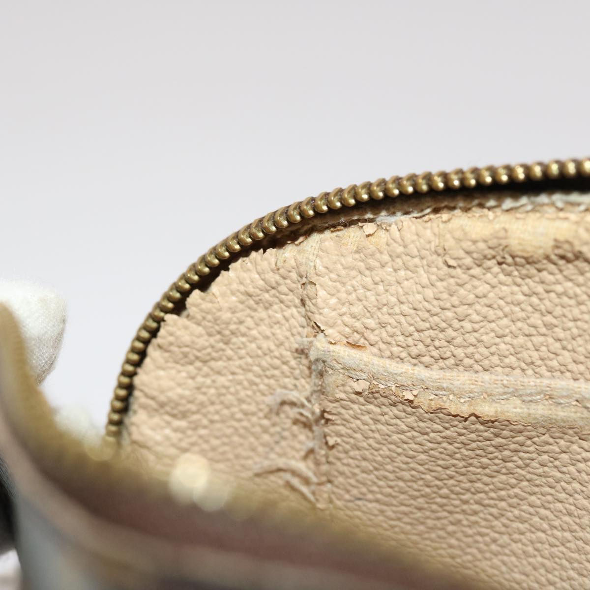 LOUIS VUITTON Monogram Pochette Cosmetic PM Cosmetic Pouch M47515 LV 46409