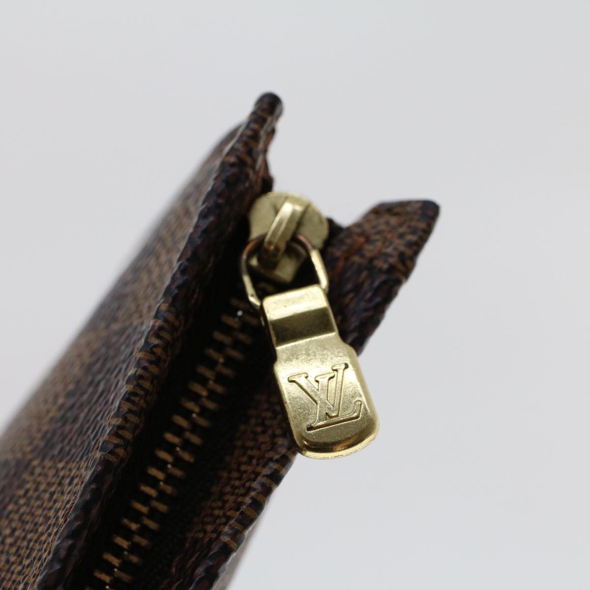 LOUIS VUITTON Damier Ebene Marais Pouch LV 46422