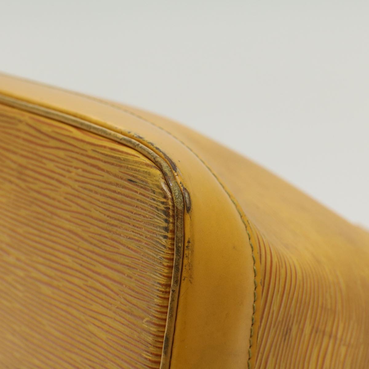 LOUIS VUITTON Epi Alma Hand Bag Tassili Yellow M52149 LV 46438