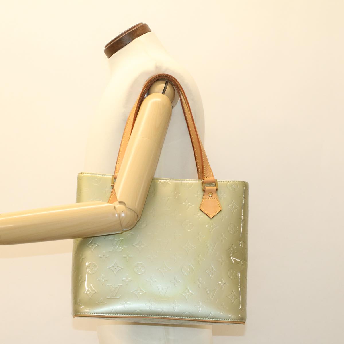 LOUIS VUITTON Monogram Vernis Houston Hand Bag Gris M91053 LV 46455