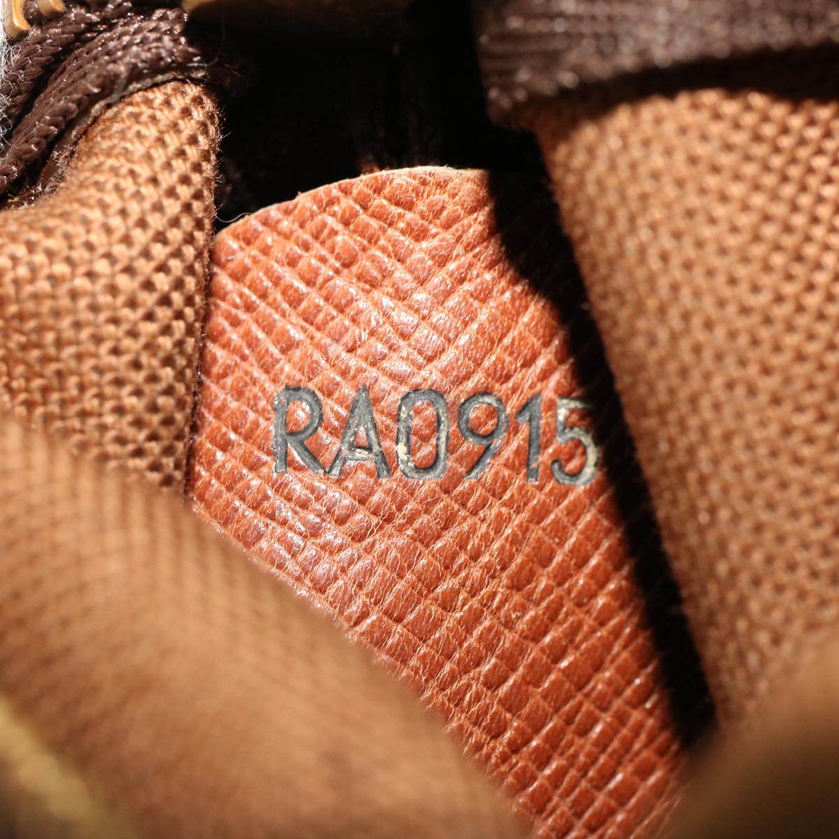LOUIS VUITTON Monogram Etui 3 Ball de Golf Pouch M58249 LV 46469