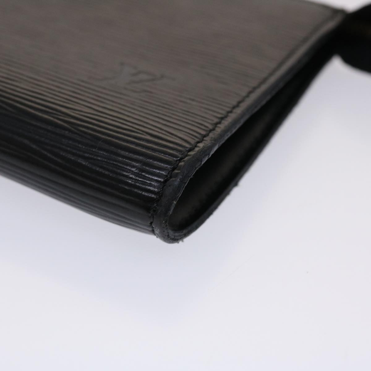 LOUIS VUITTON Epi Pochette Accessoires Pouch Black M52982 LV 46532