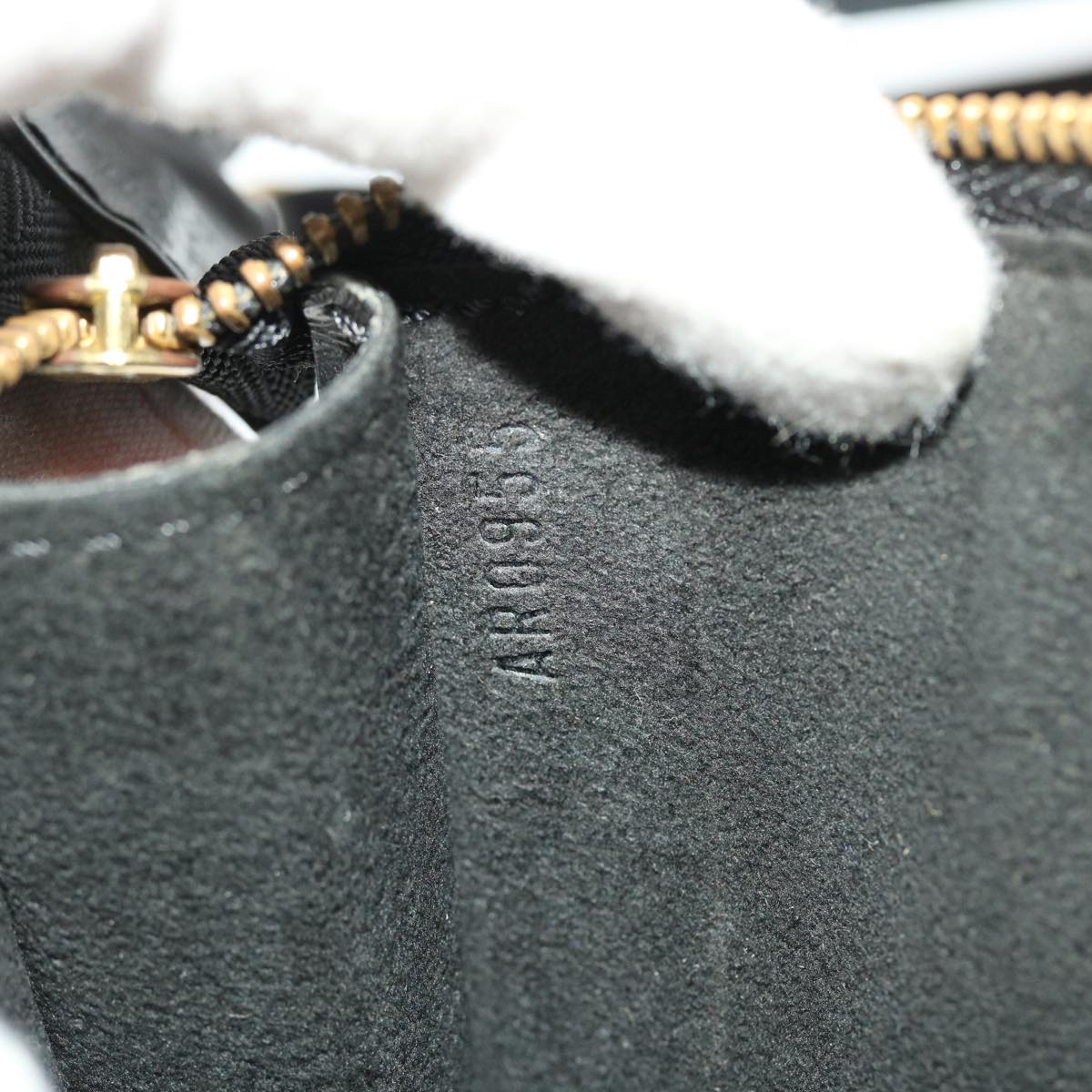 LOUIS VUITTON Epi Pochette Accessoires Pouch Black M52982 LV 46532