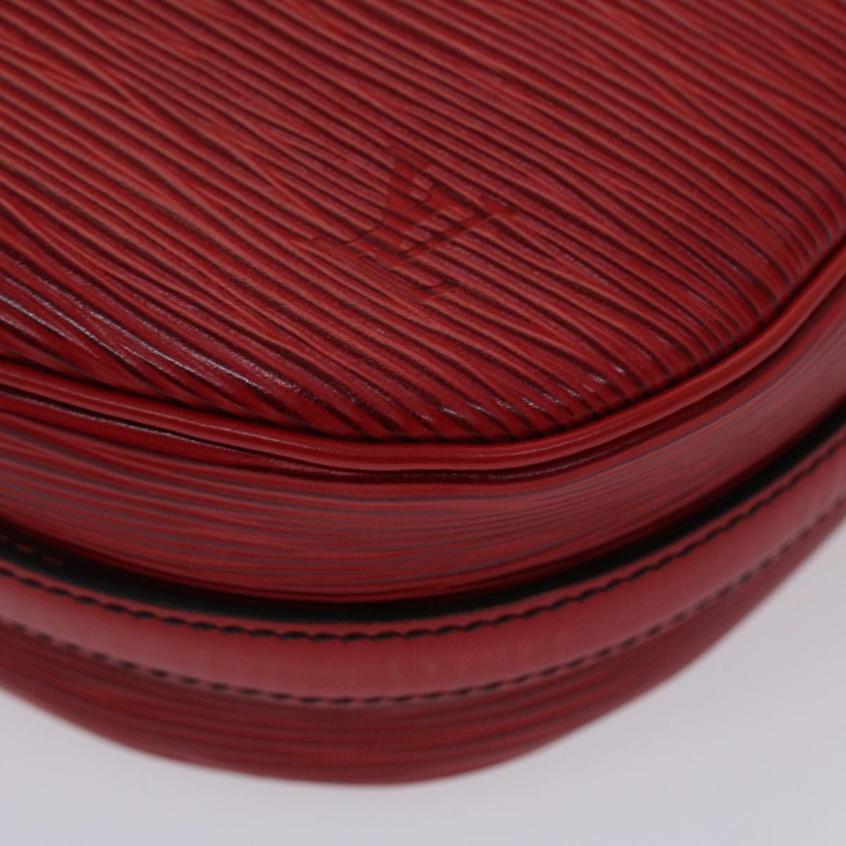 LOUIS VUITTON Epi June Feuille Shoulder Bag Red M52157 LV 46554
