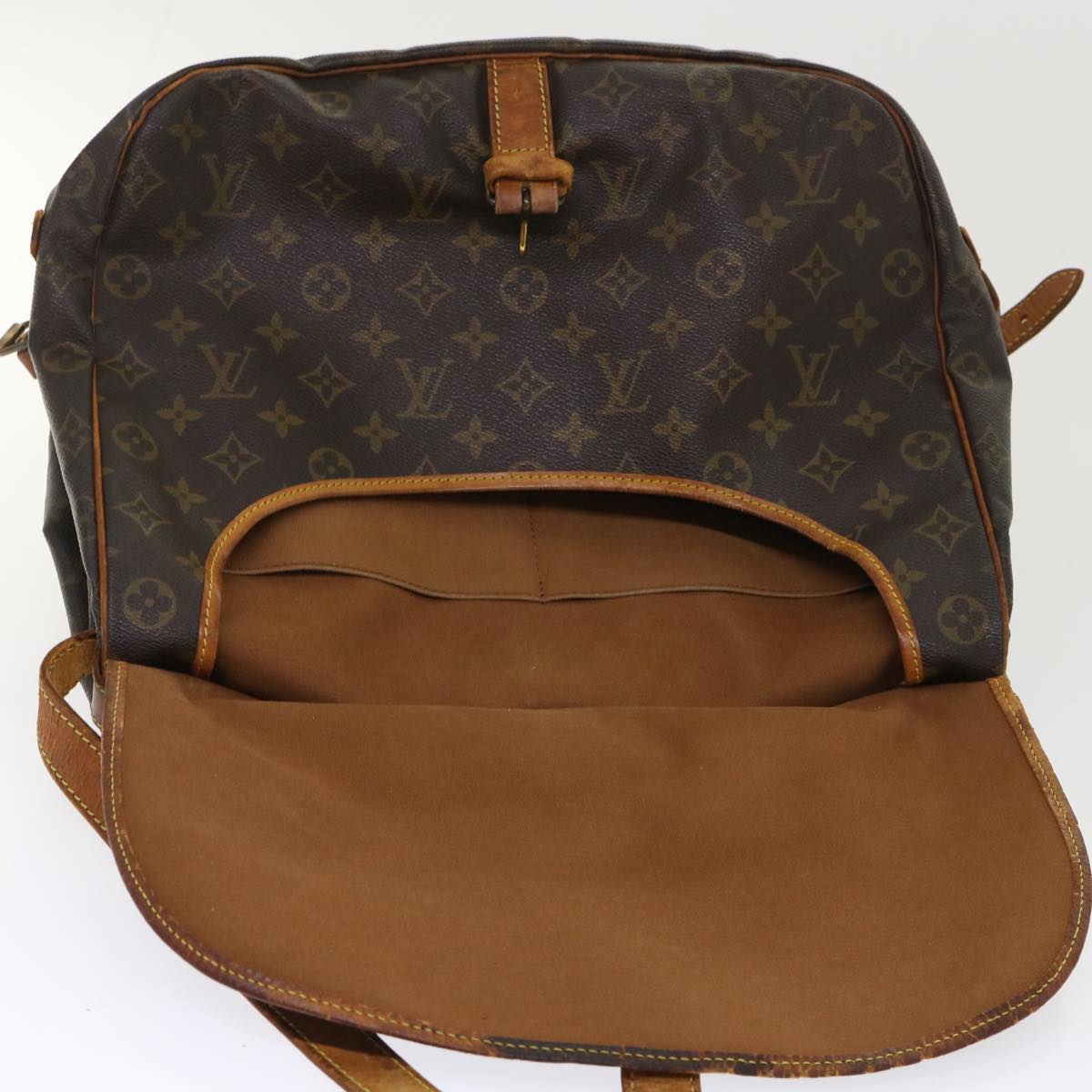 LOUIS VUITTON Monogram Saumur 35 Shoulder Bag M42254 LV 46574