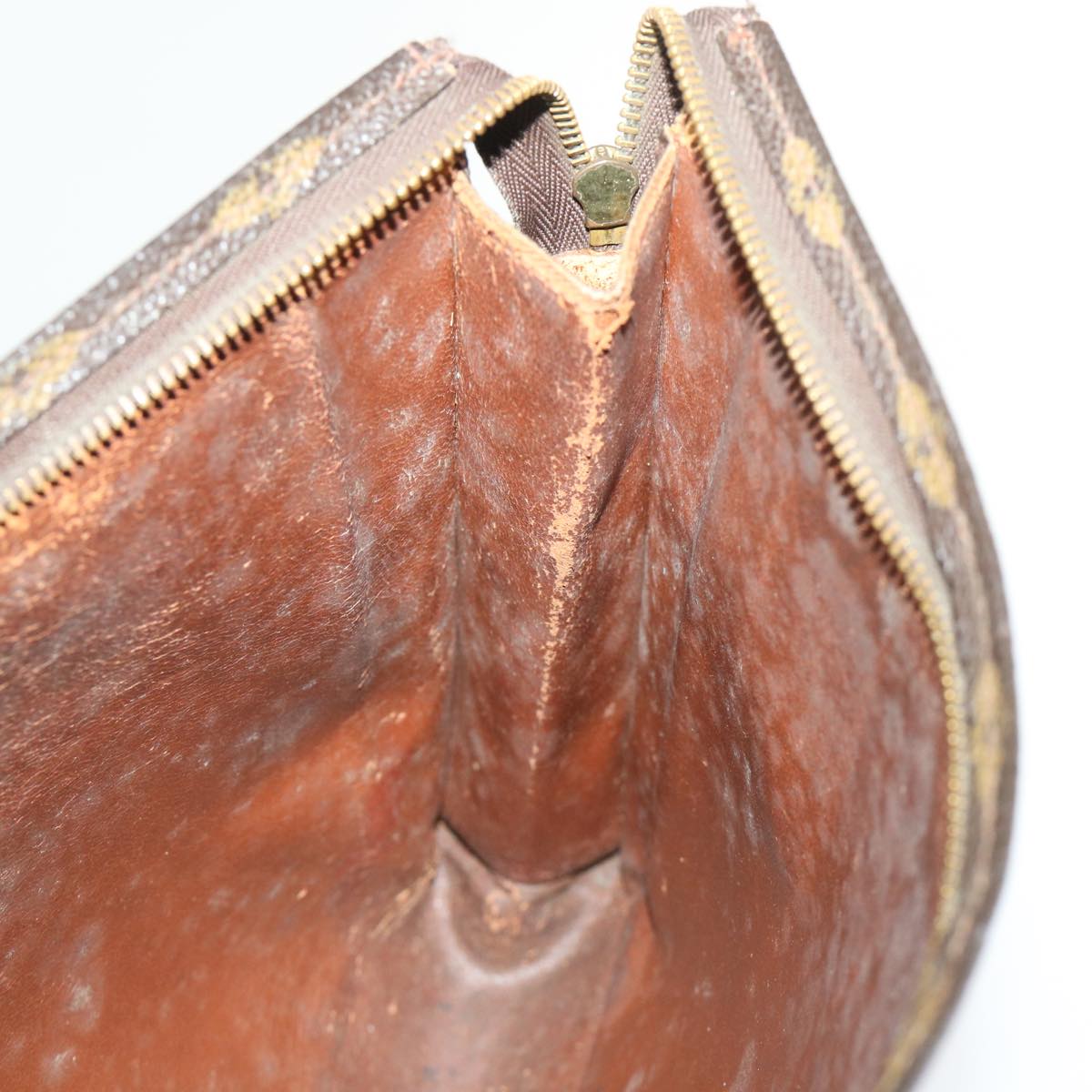 LOUIS VUITTON Monogram Poche Toilette 26 Pouch M47542 LV 46578