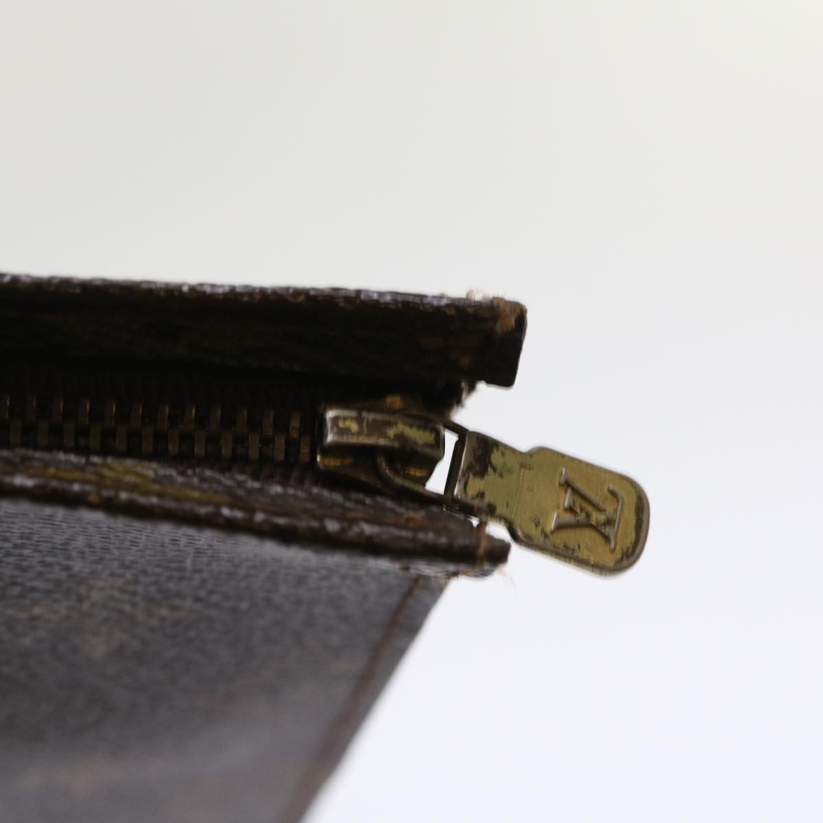 LOUIS VUITTON Monogram Poche Toilette 26 Pouch M47542 LV 46579