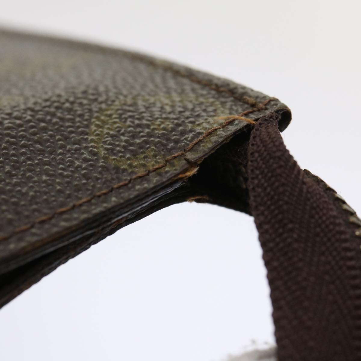 LOUIS VUITTON Monogram Poche Toilette 26 Pouch M47542 LV 46579