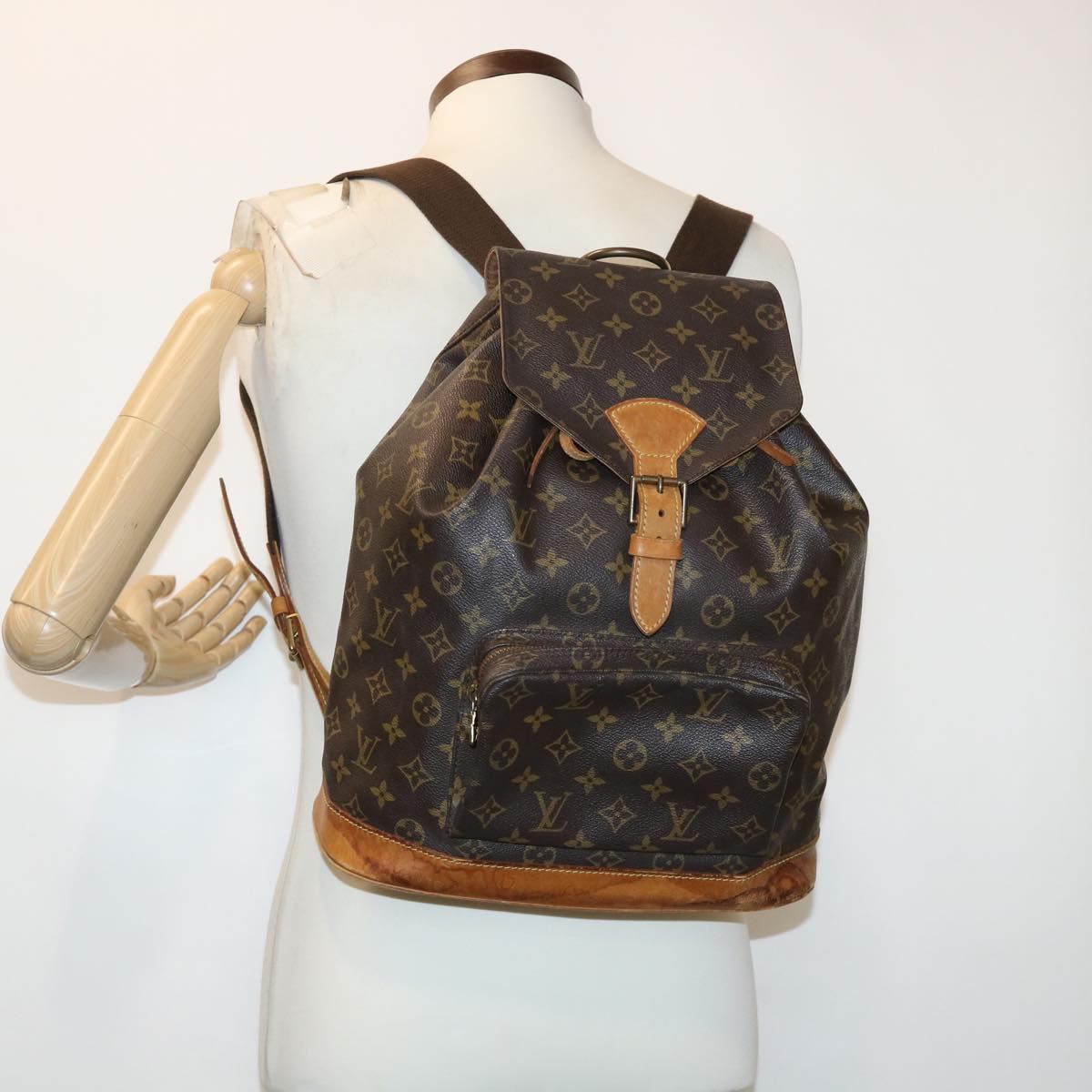 LOUIS VUITTON Monogram Montsouris GM Backpack M51135 LV 46595