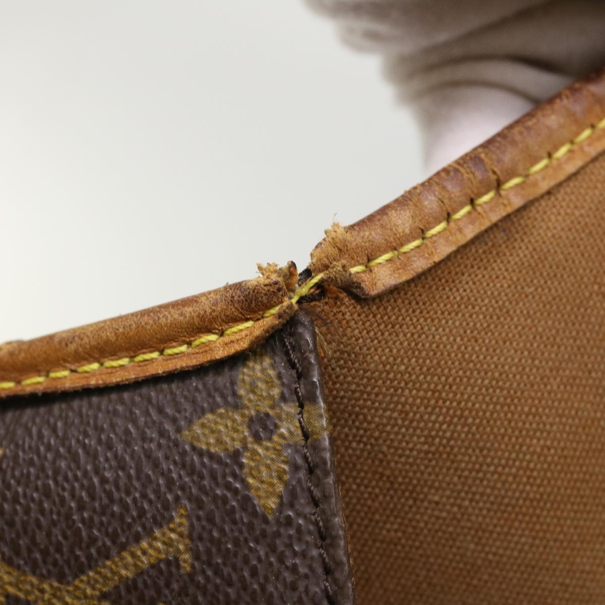 LOUIS VUITTON Monogram Beverly Hand Bag M51120 LV 46604