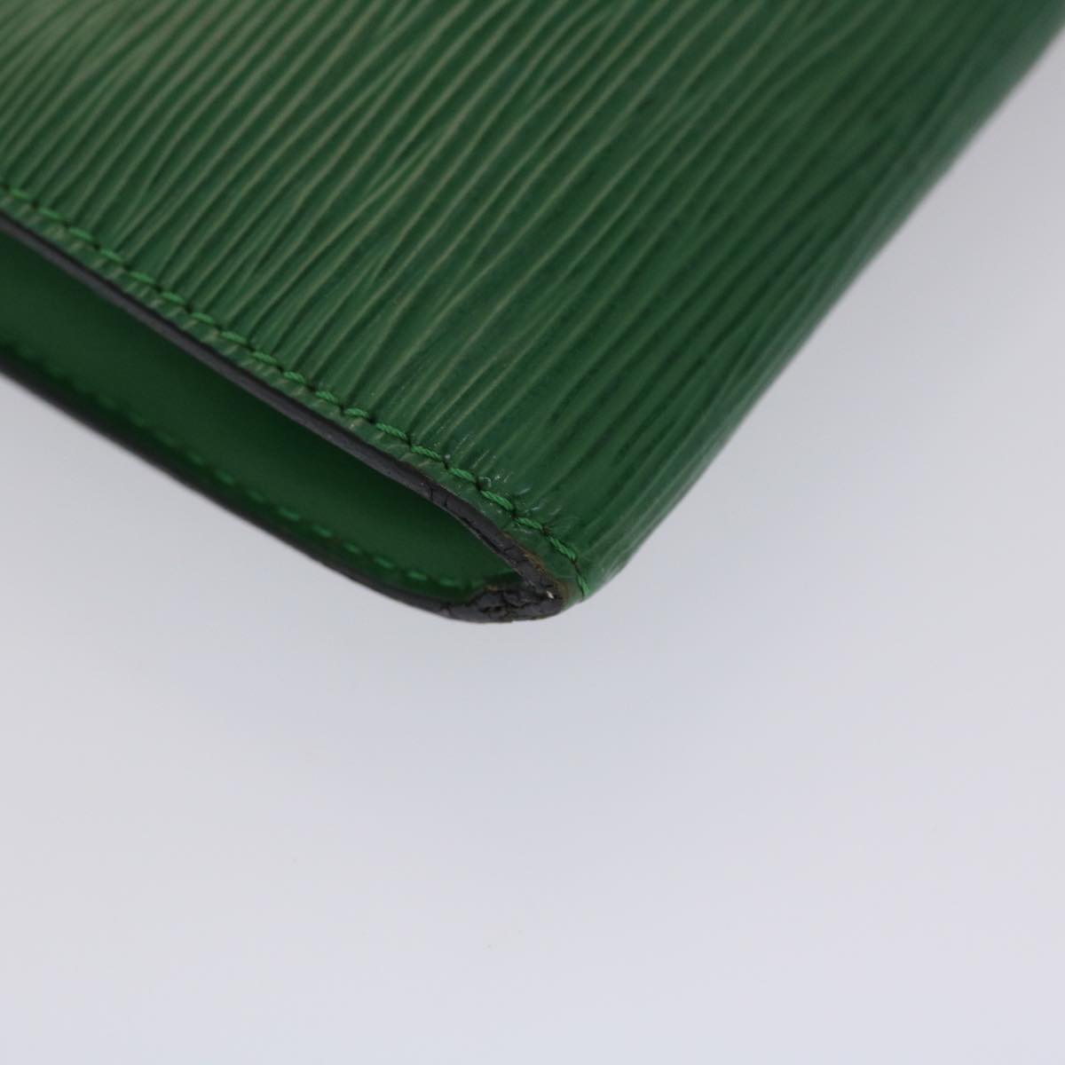 LOUIS VUITTON Epi Pochette Accessoires Pouch Green M52984 LV 46631