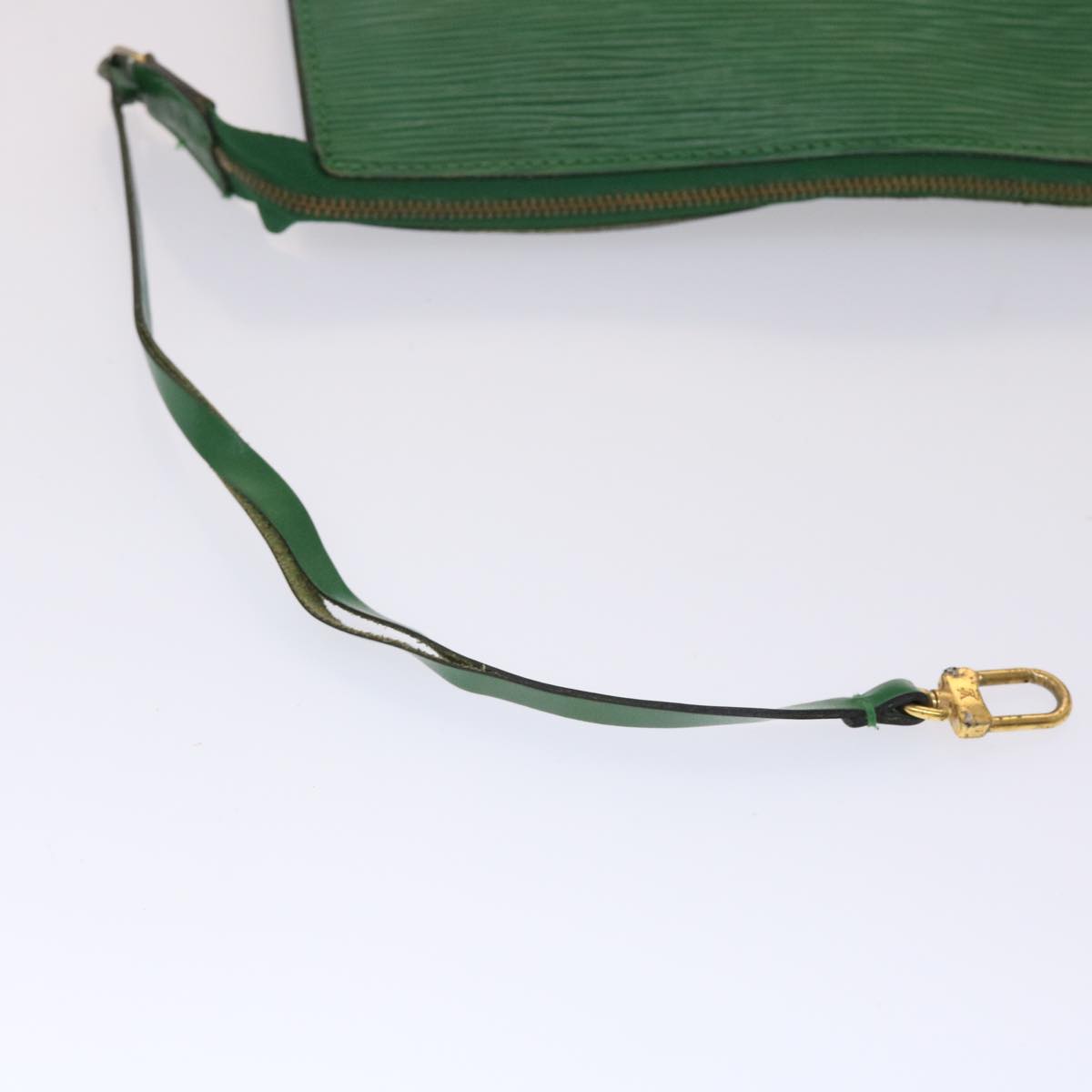 LOUIS VUITTON Epi Pochette Accessoires Pouch Green M52984 LV 46631