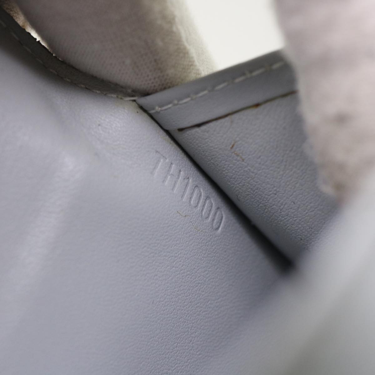 LOUIS VUITTON Monogram Vernis Walker Shoulder Wallet Gris M91031 LV 46633