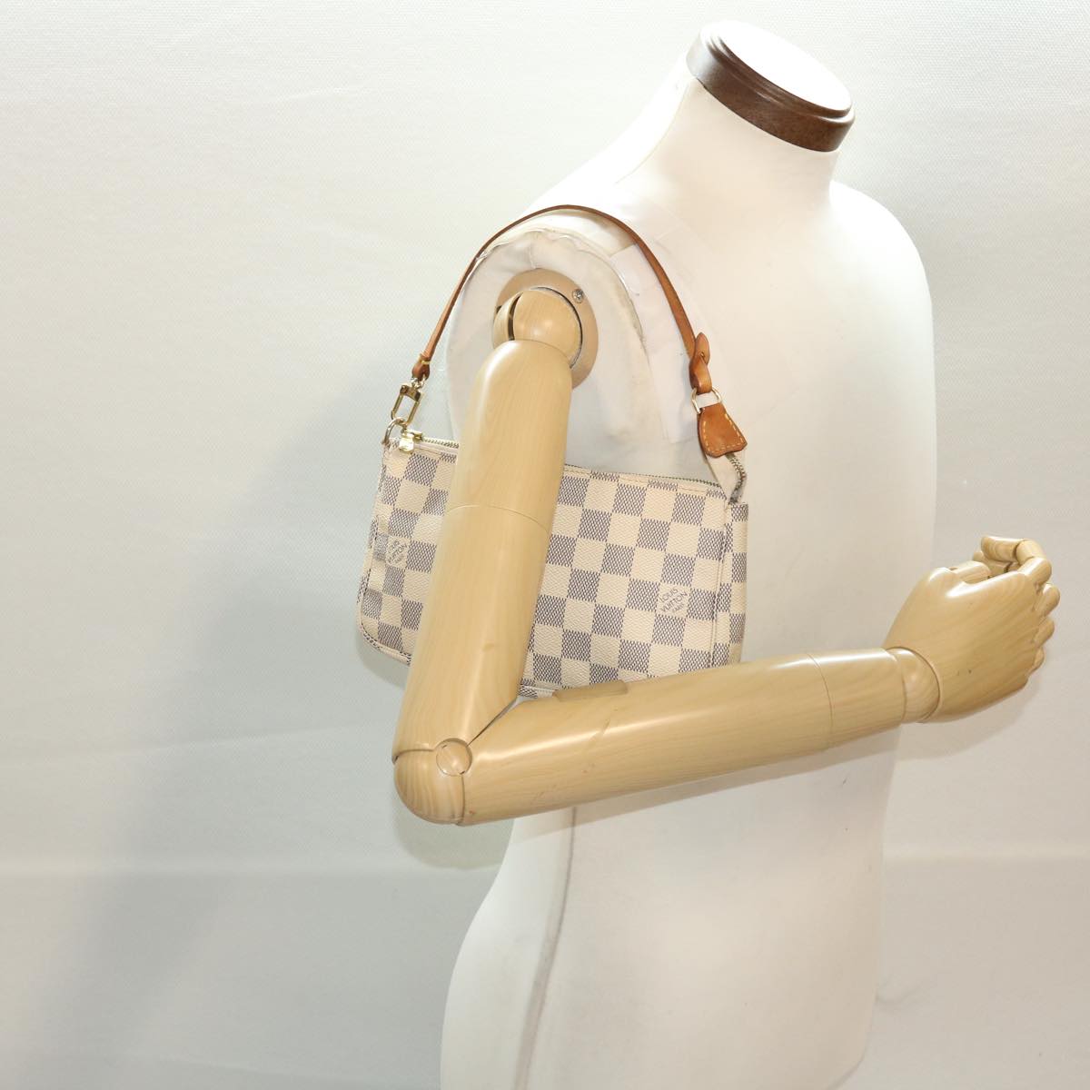 LOUIS VUITTON Damier Azur Pochette Accessoires Pouch N51986 LV 46653