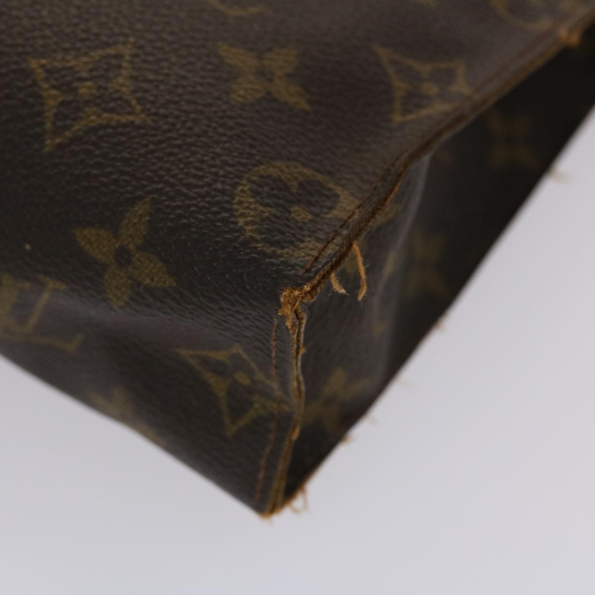 LOUIS VUITTON Monogram Poche Toilette 26 Pouch M47542 LV 46702