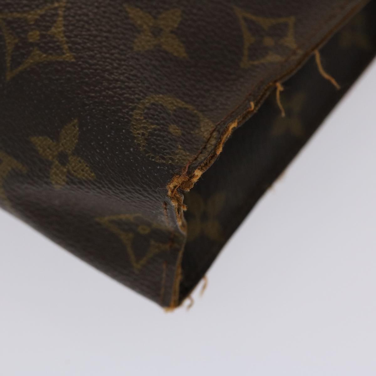 LOUIS VUITTON Monogram Poche Toilette 26 Pouch M47542 LV 46702