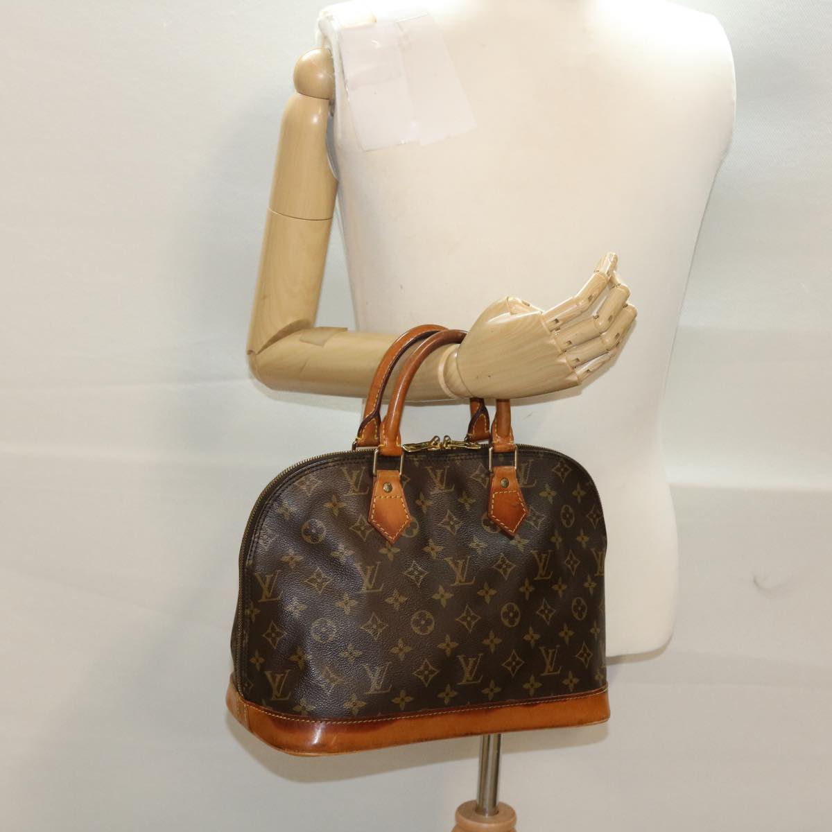 LOUIS VUITTON Monogram Alma Hand Bag M51130 LV 46720