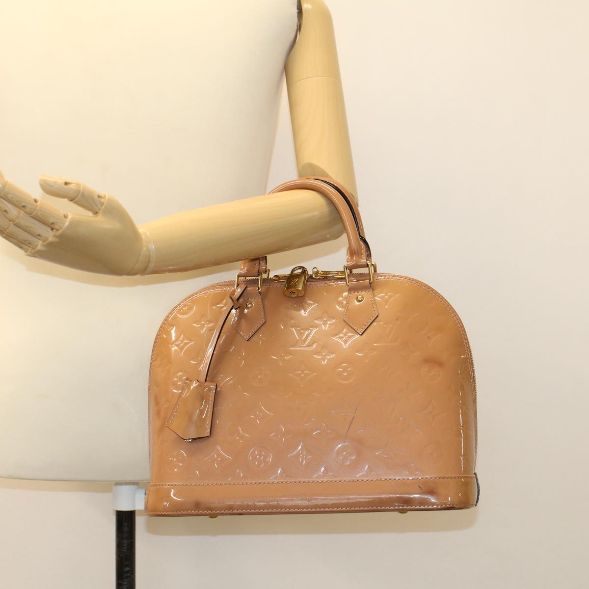 LOUIS VUITTON Monogram Vernis Alma PM Hand Bag Rose Velours M91583 LV 46750