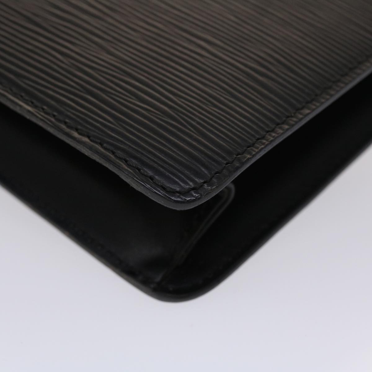 LOUIS VUITTON Epi Pochette Homme Clutch Bag Black M52522 LV 46766
