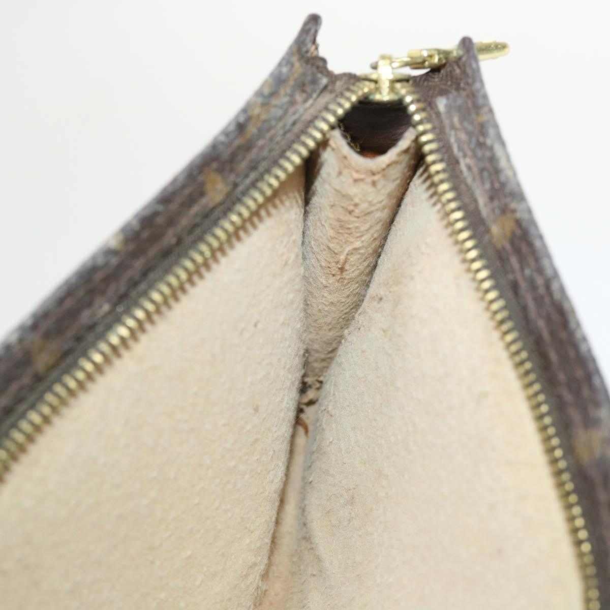 LOUIS VUITTON Monogram Bucket GM Pouch Accessory Pouch LV 46802