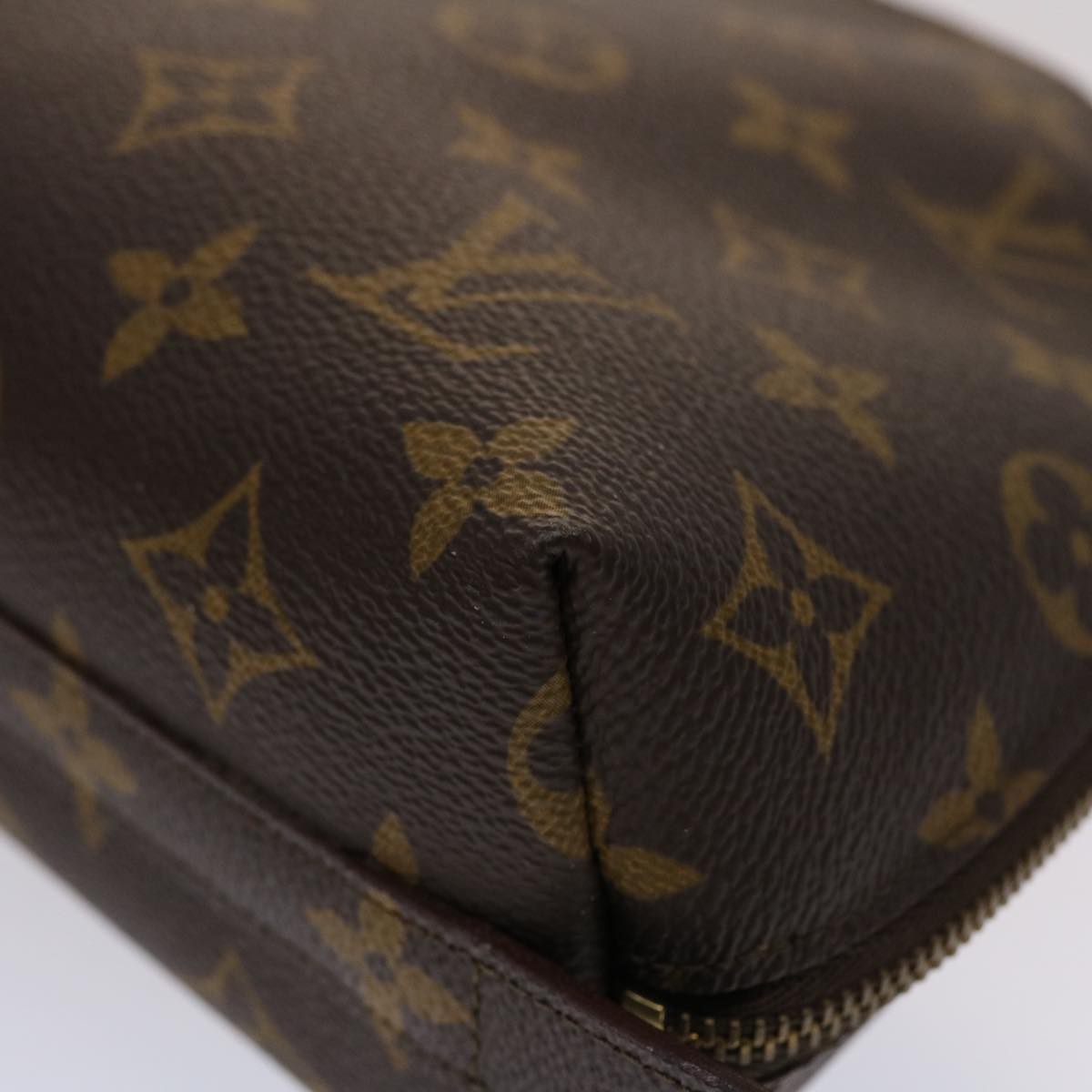 LOUIS VUITTON Monogram Trousse Demi Ronde Cosmetic Pouch M47520 LV 46813
