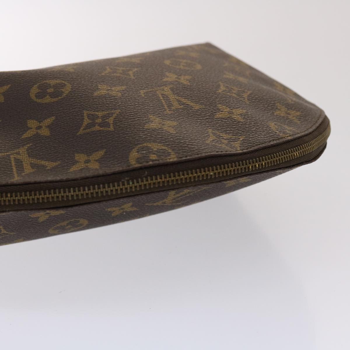 LOUIS VUITTON Monogram Trousse Demi Ronde Cosmetic Pouch M47520 LV 46813