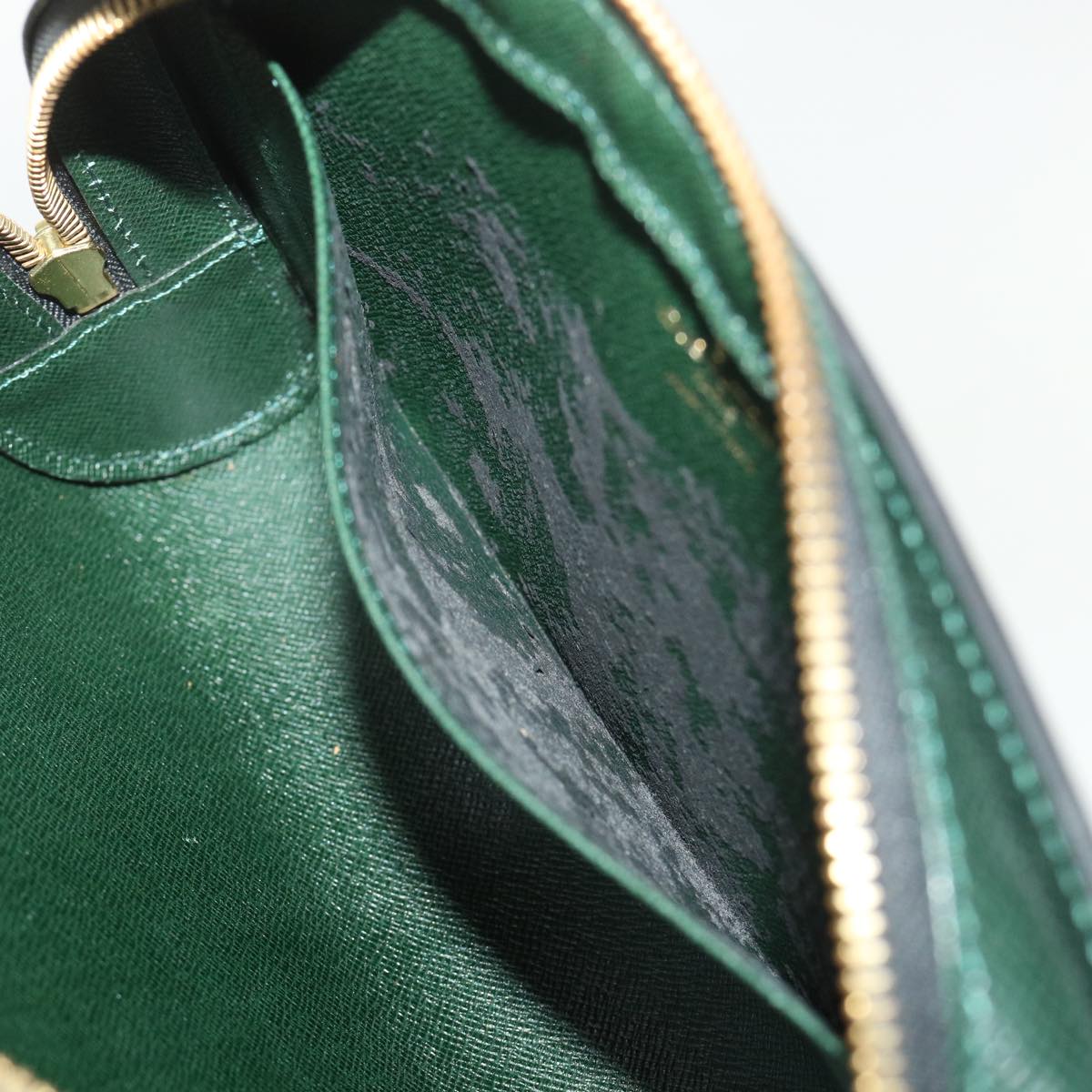 LOUIS VUITTON Taiga Baikal Clutch Bag Epicea M30184 LV 46816
