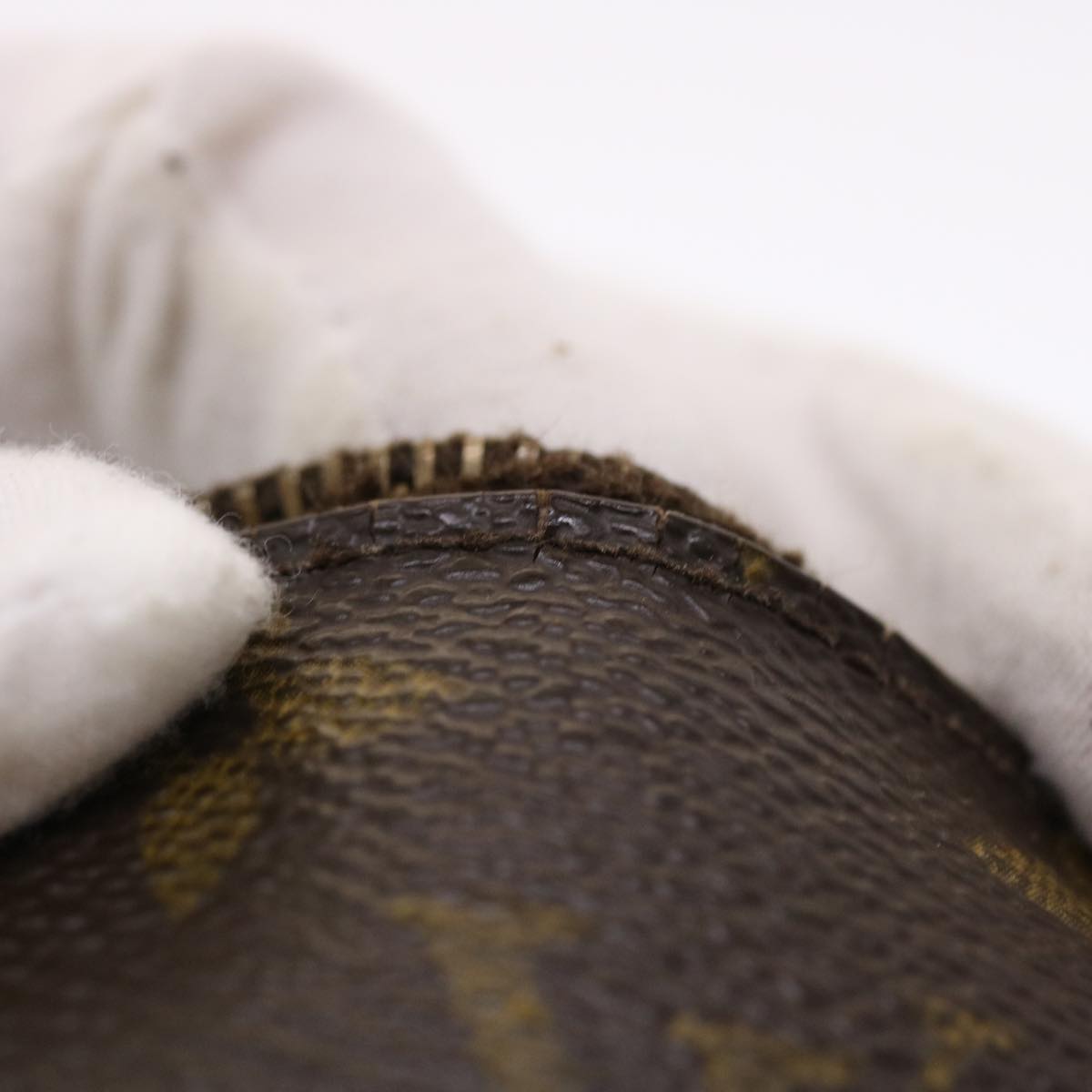 LOUIS VUITTON Monogram Pochette Cles Coin Purse M62650 LV 46828