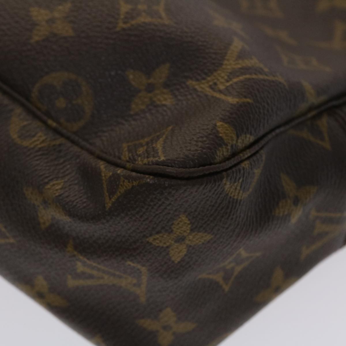 LOUIS VUITTON Monogram Trousse Toilette 28 Clutch Bag M47522 LV 46901