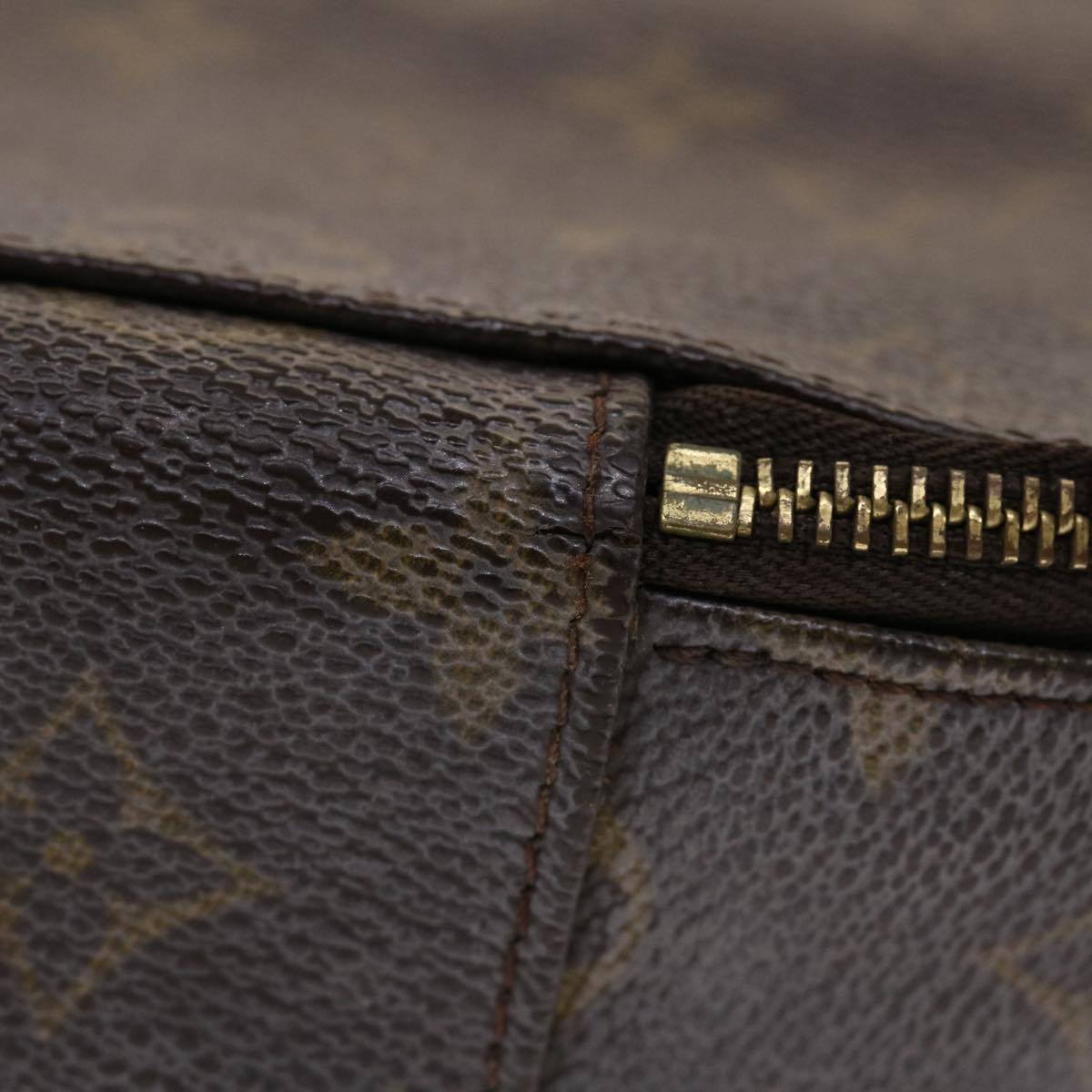 LOUIS VUITTON Monogram Trousse Brush GM Cosmetic Pouch M47505 LV 46904