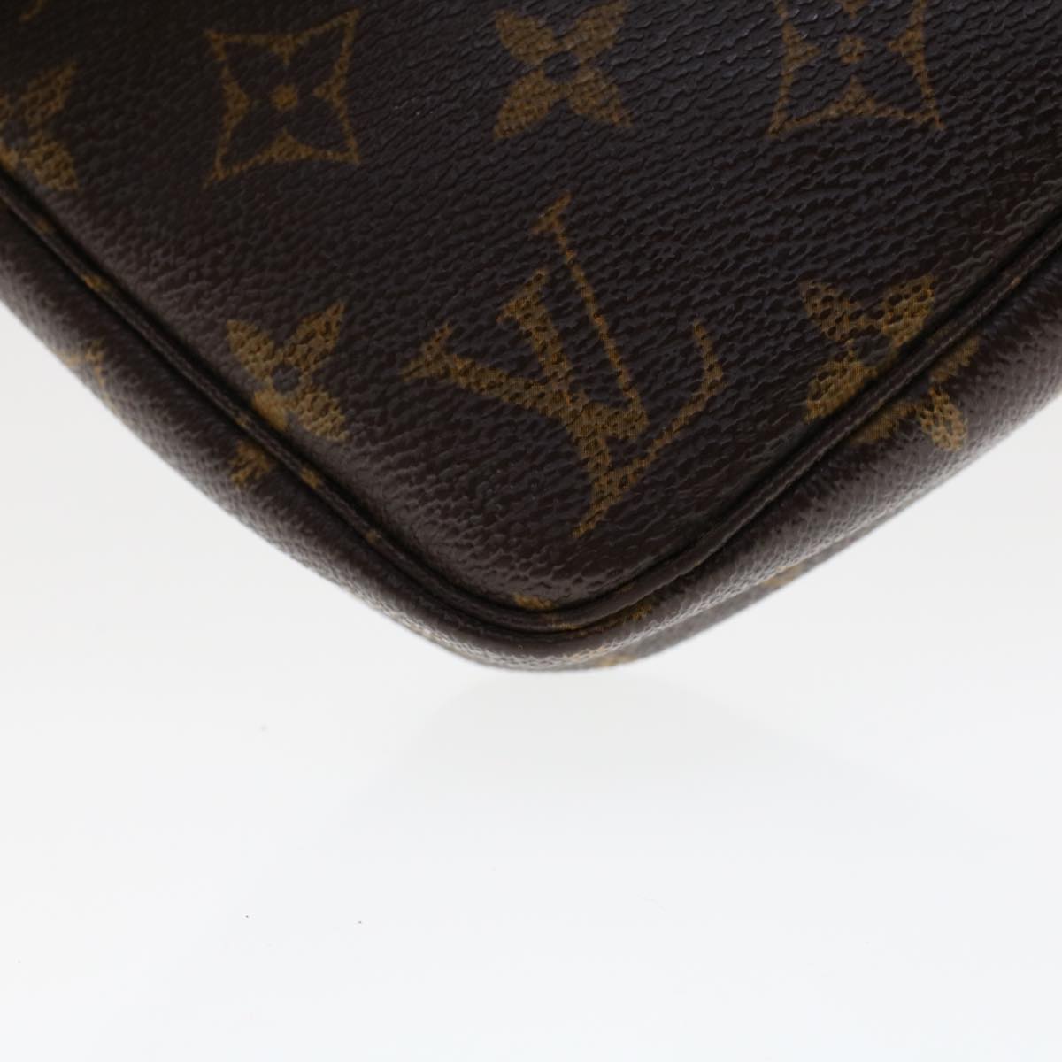 LOUIS VUITTON Monogram Pochette Accessoires Pouch M51980 LV 46905