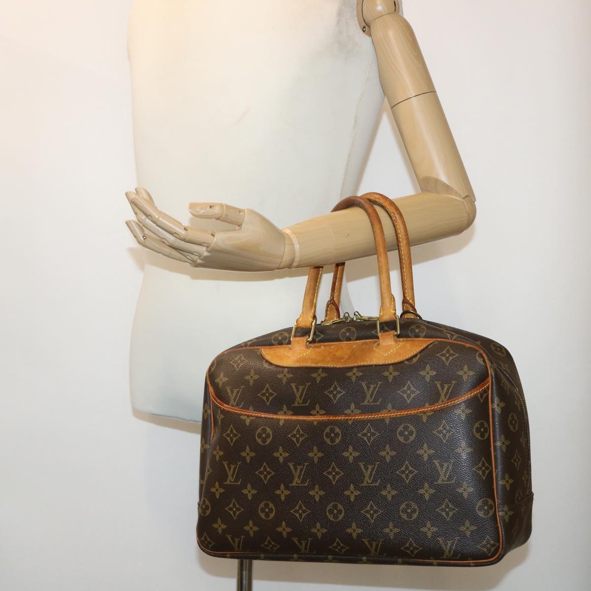 LOUIS VUITTON Monogram Deauville Hand Bag M47270 LV 46923